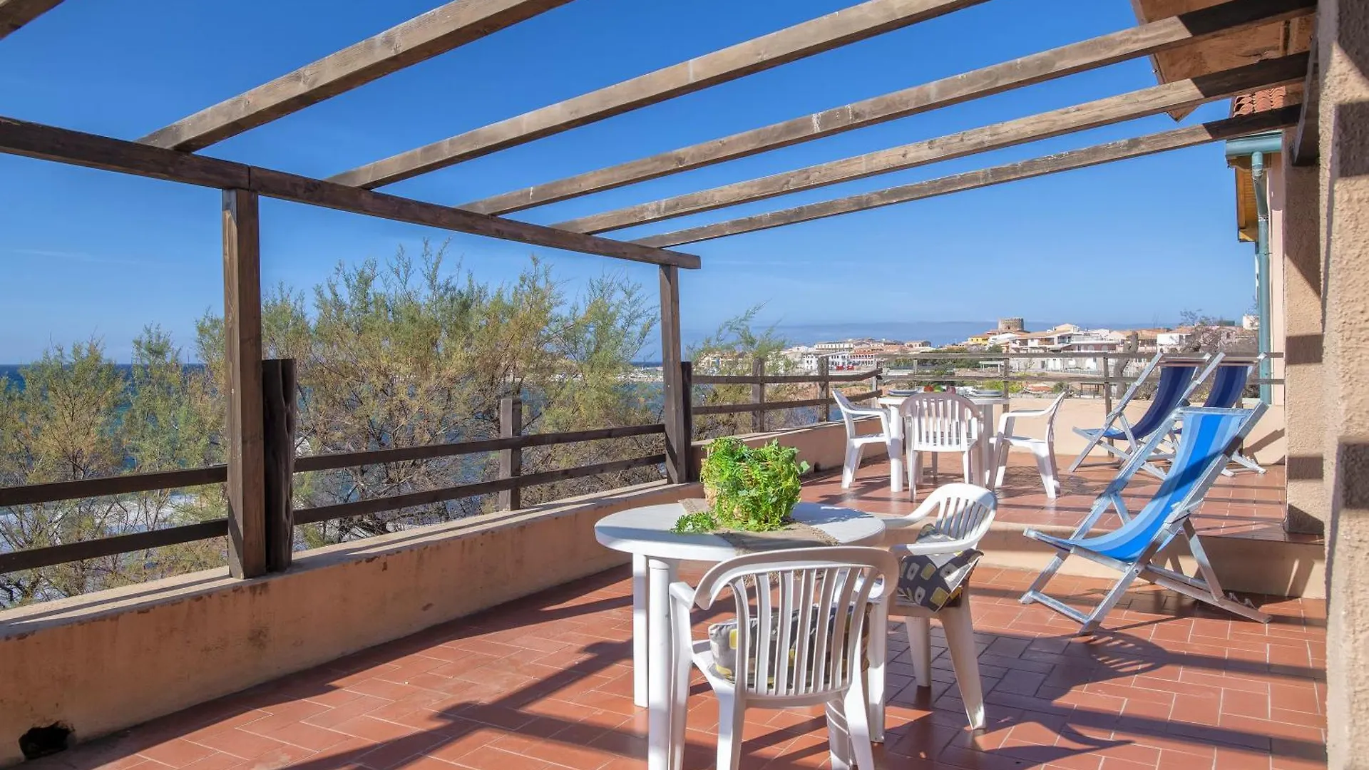 Villa Meridiana Isola Rossa  Italy